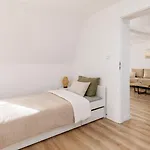 Przyjazny Pod Dzikowcem Apartment